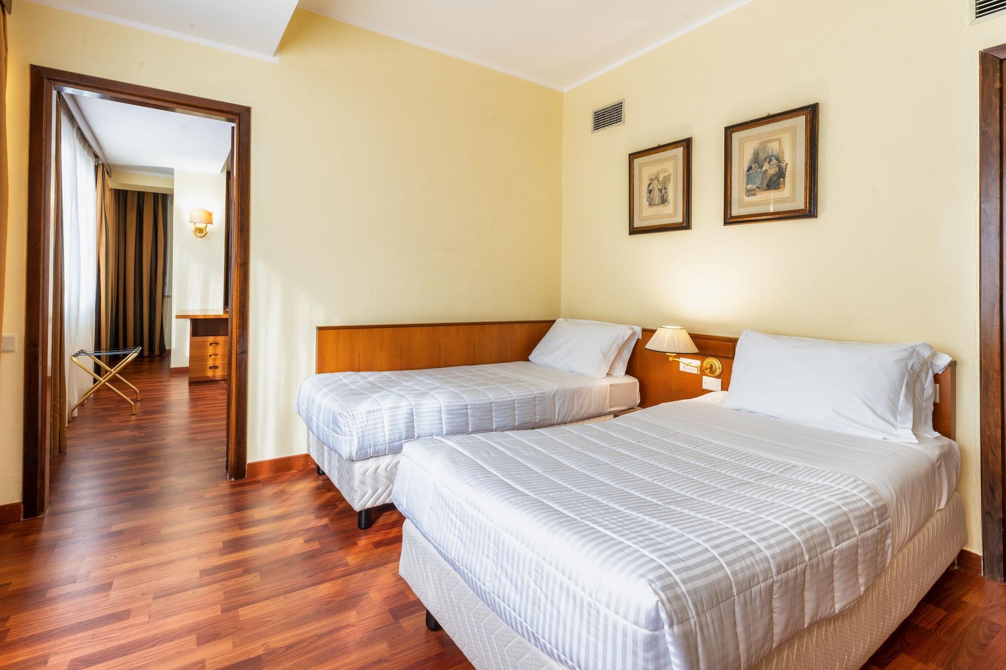 Hotel Royal Palace Mesyna Zewnętrze zdjęcie