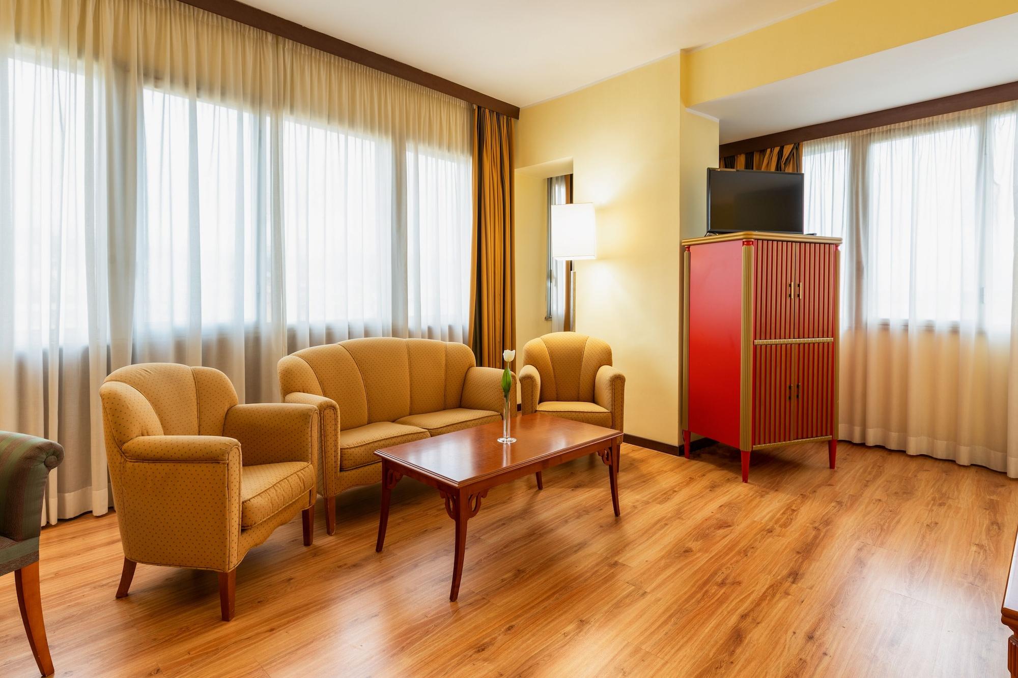 Hotel Royal Palace Mesyna Zewnętrze zdjęcie