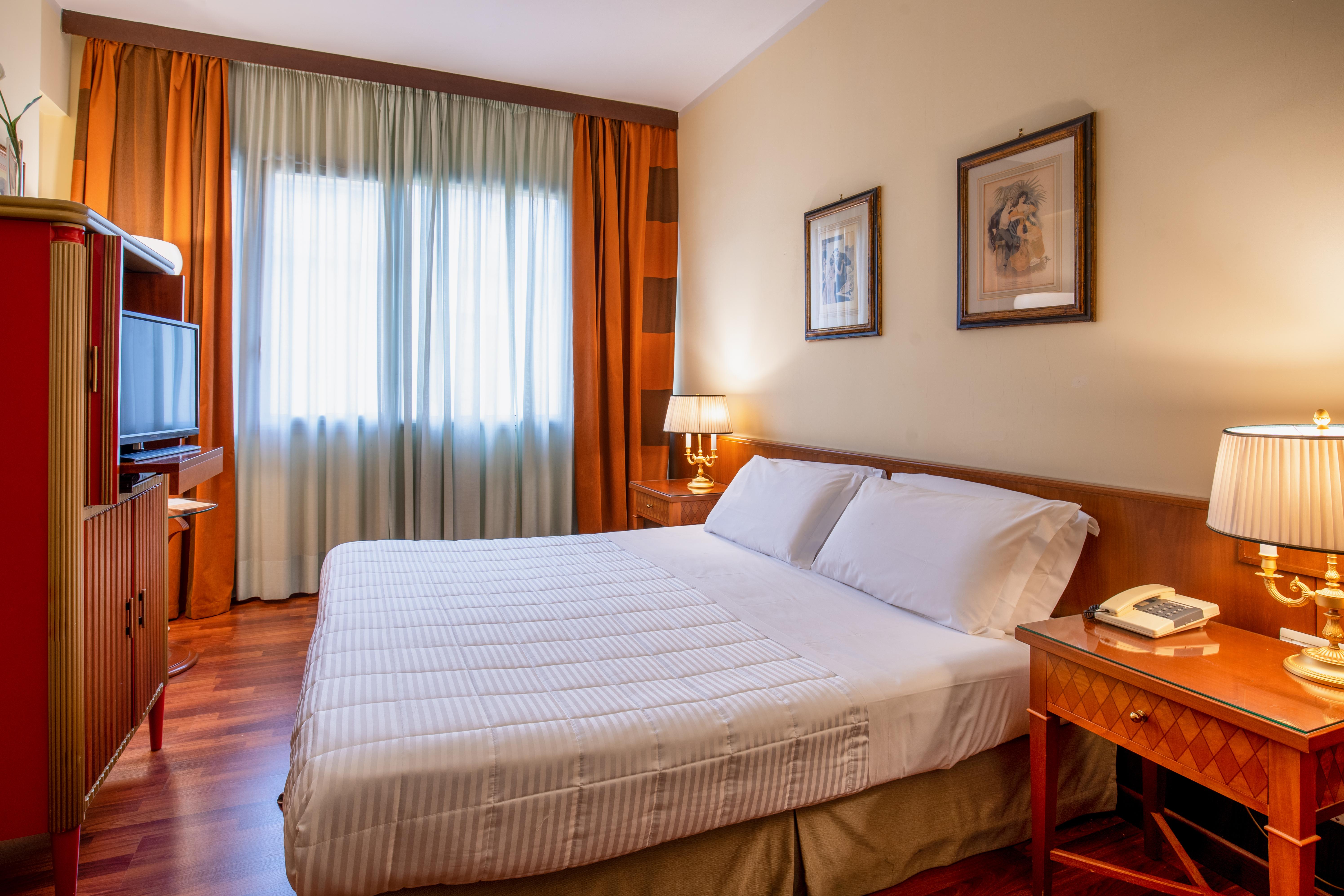 Hotel Royal Palace Mesyna Zewnętrze zdjęcie