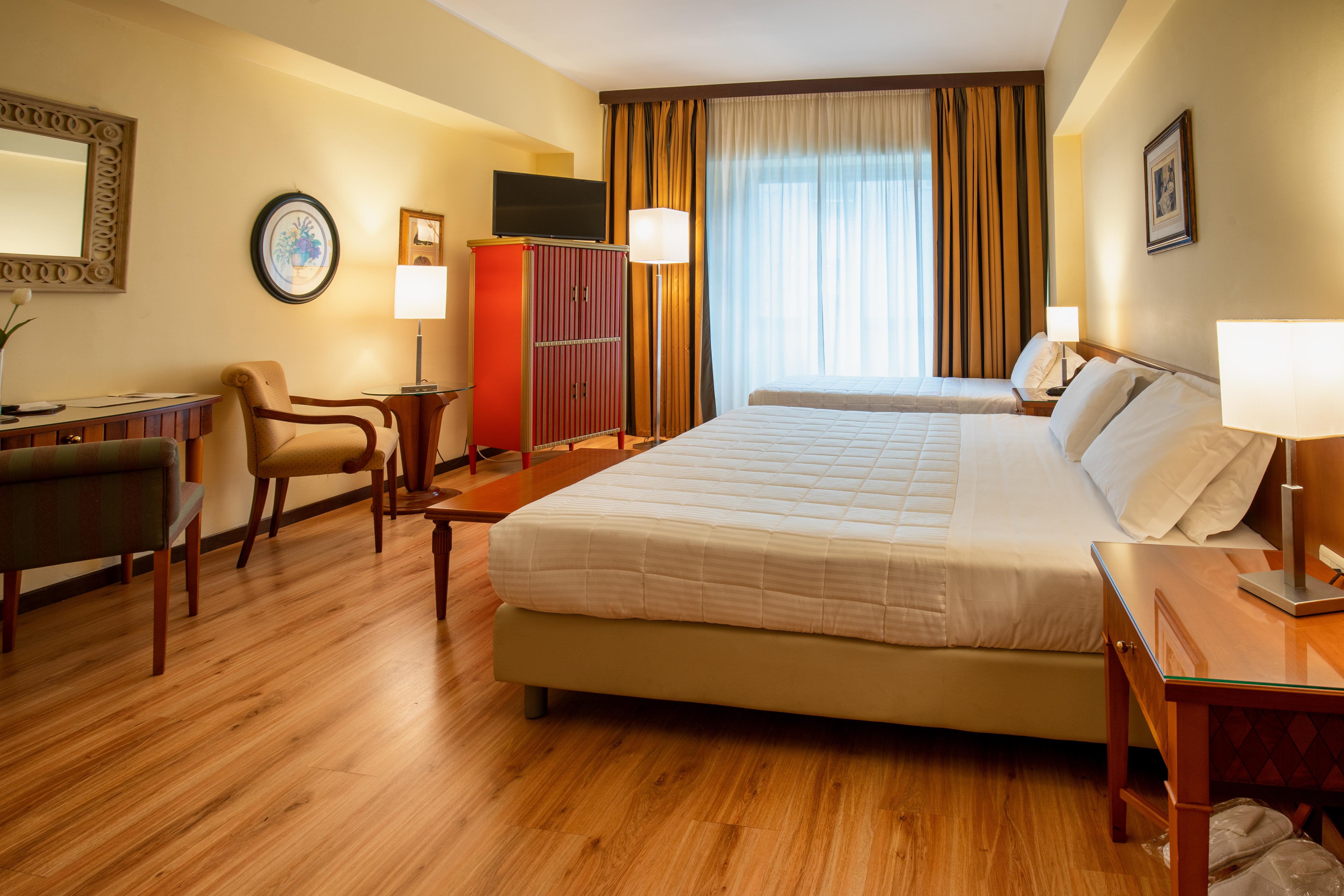 Hotel Royal Palace Mesyna Zewnętrze zdjęcie