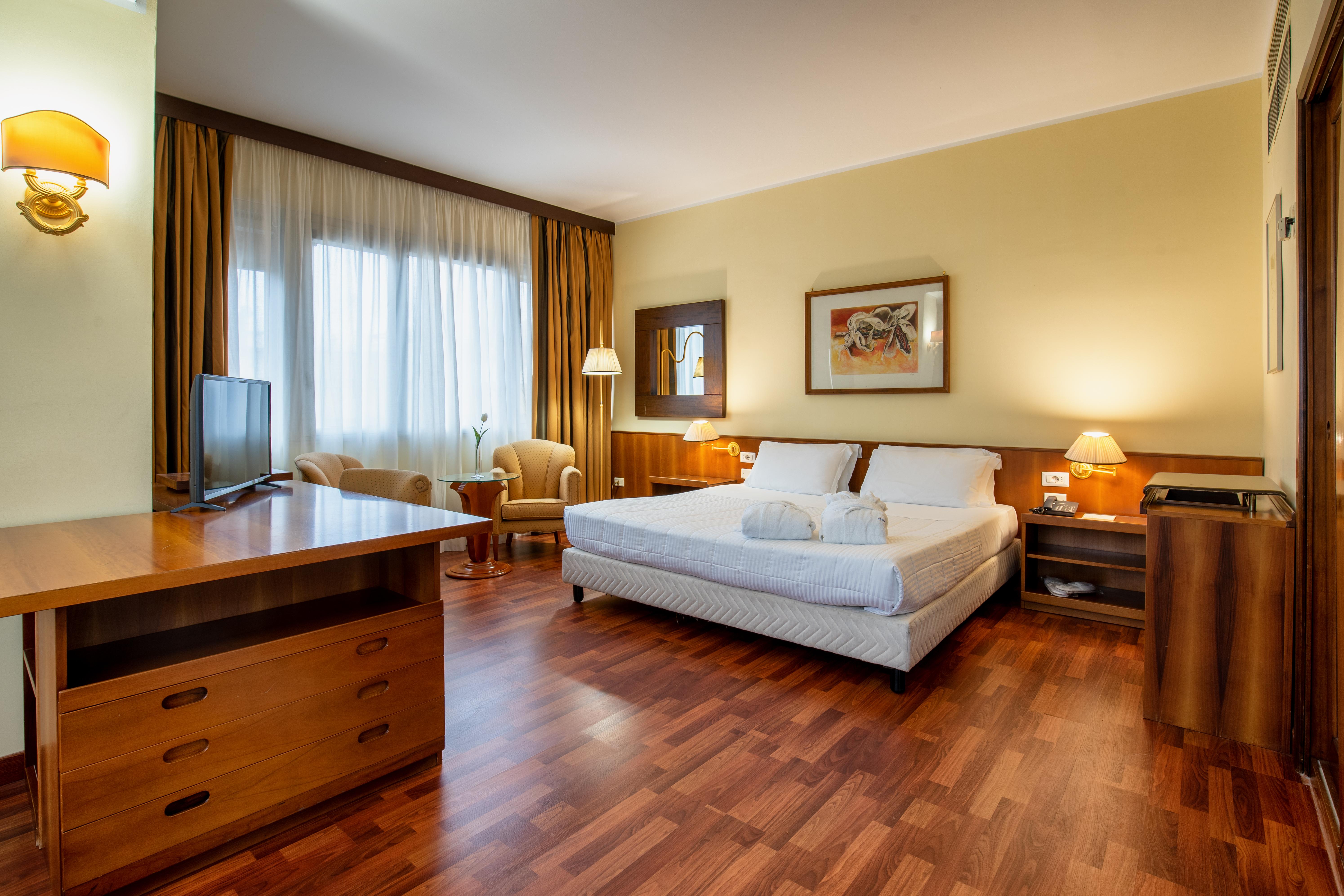 Hotel Royal Palace Mesyna Zewnętrze zdjęcie