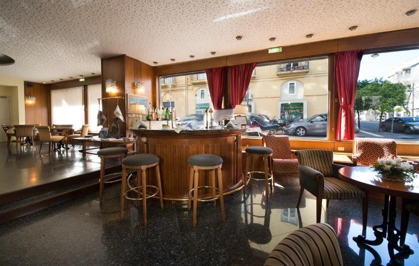 Hotel Royal Palace Mesyna Zewnętrze zdjęcie