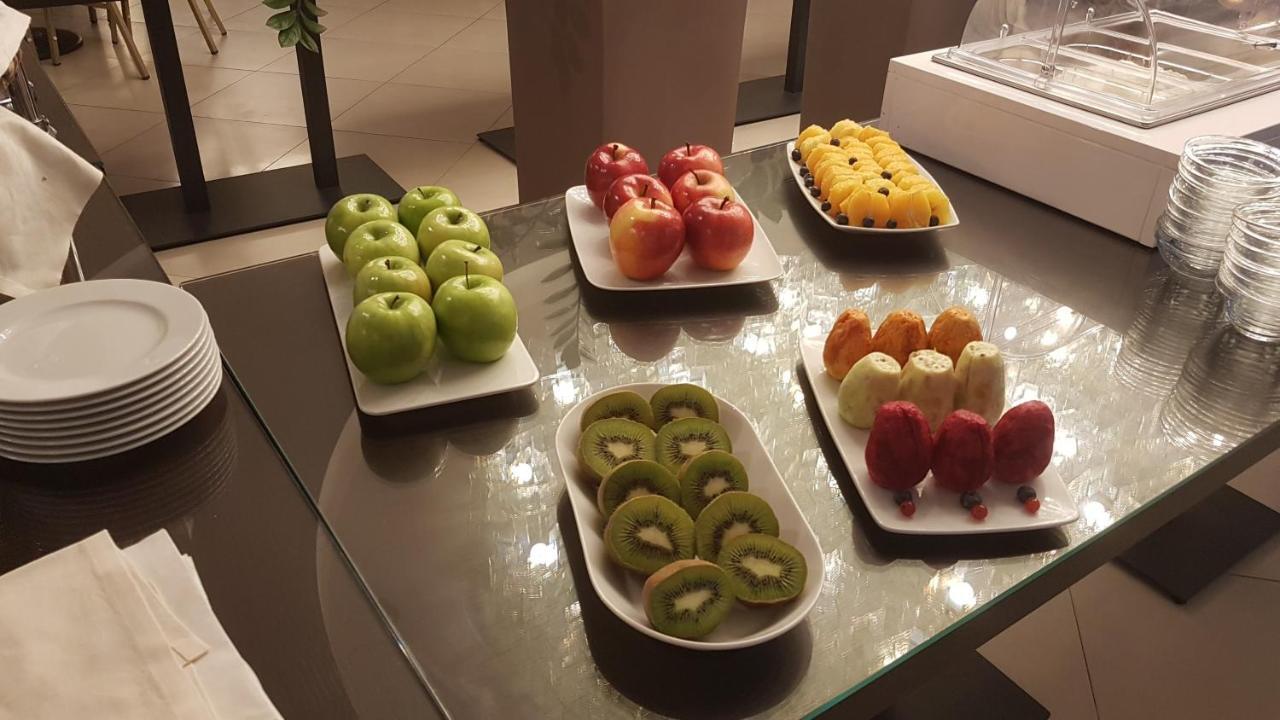 Hotel Royal Palace Mesyna Zewnętrze zdjęcie