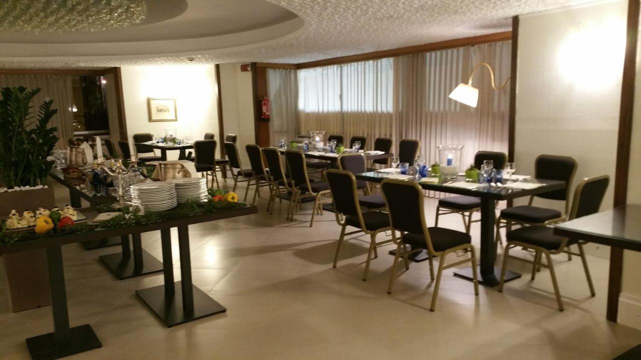 Hotel Royal Palace Mesyna Zewnętrze zdjęcie